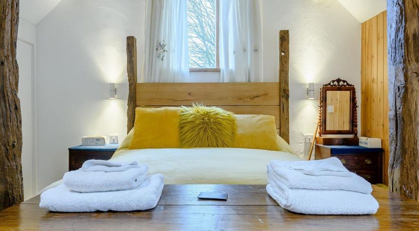 Photo of 4 Bed in Chalford