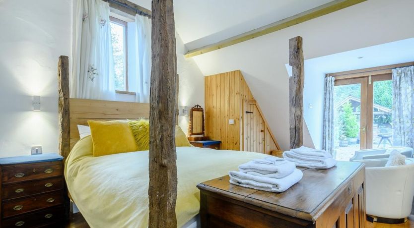 Photo of 4 Bed in Chalford