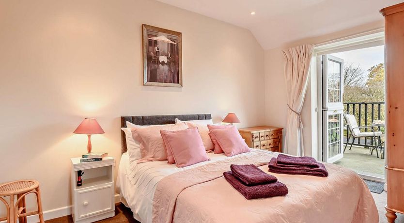 Photo of 1 Bed in Hazelbury Bryan