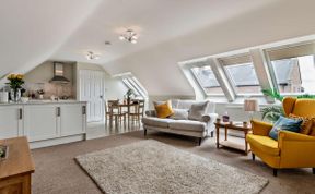 Photo of in Blandford Forum  (93922)