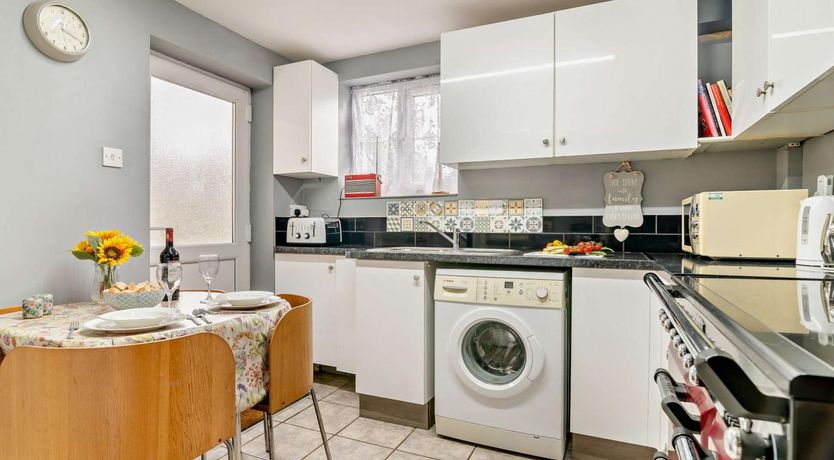 Photo of 1 Bed in Sherborne