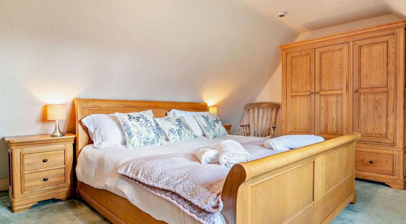 Photo of 1 Bed in Ryme Intrinseca