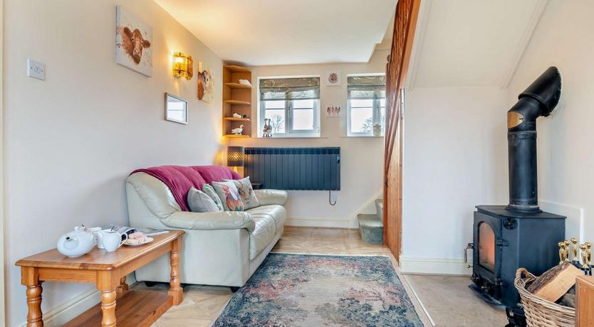 Photo of 1 Bed in Ryme Intrinseca