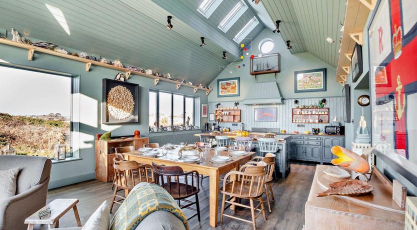 Photo of 4 Bed in Rhoscolyn