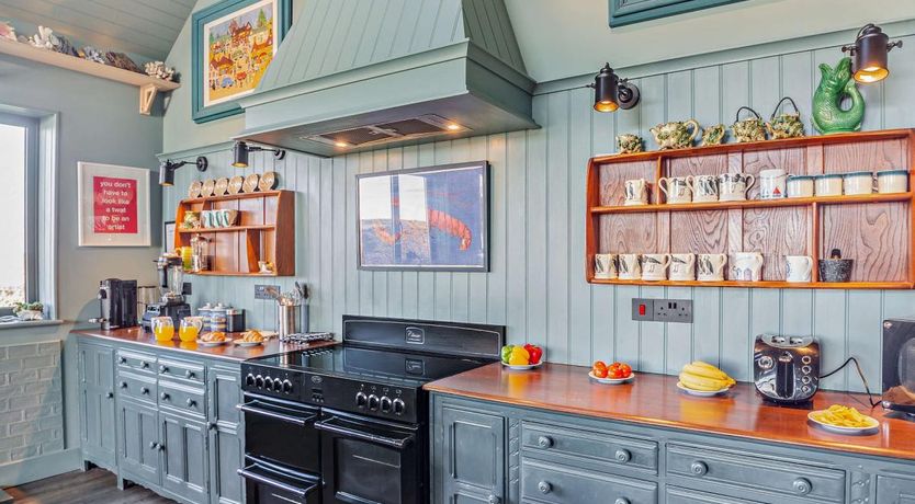 Photo of 4 Bed in Rhoscolyn