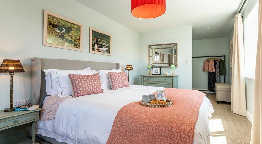 Photo of 5 Bed in Polruan