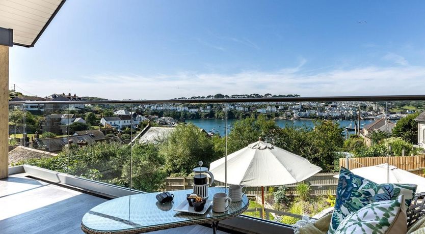 Photo of 5 Bed in Polruan