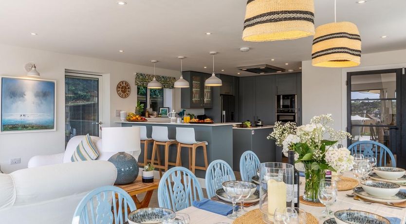 Photo of 5 Bed in Polruan