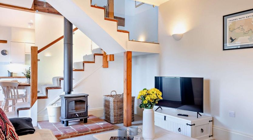 Photo of 2 Bed in Cirencester