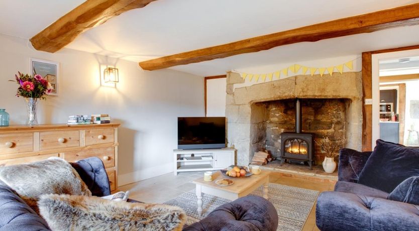 Photo of 3 Bed in Niton