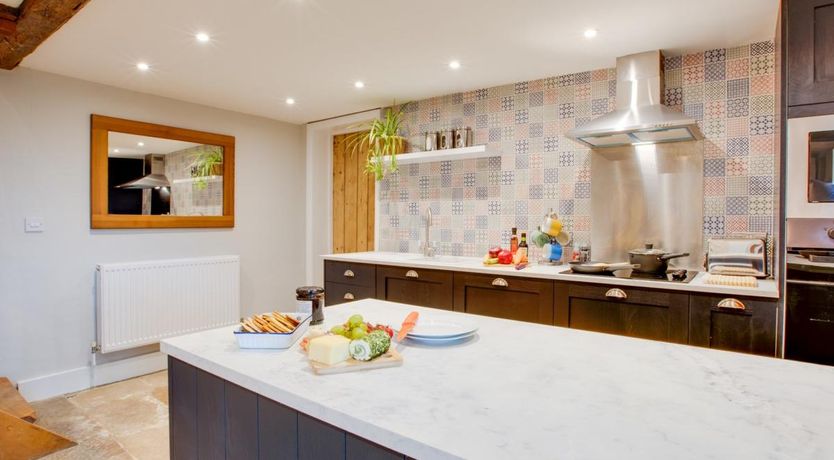 Photo of 3 Bed in Niton