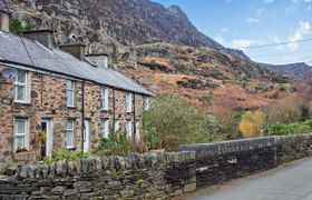 Photo of cottage-in-north-wales-99