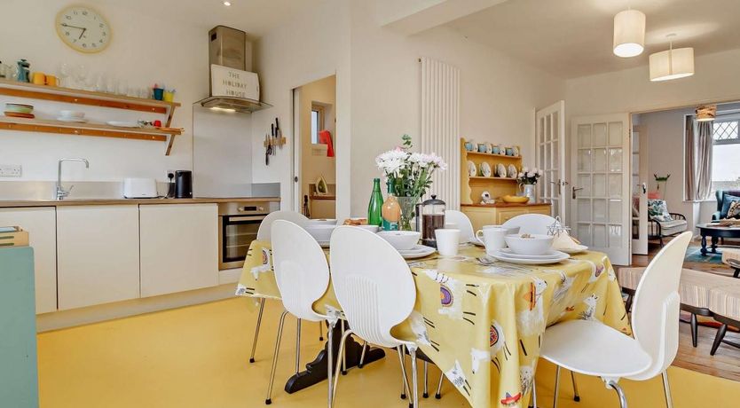 Photo of 3 Bed in Walton on the Naze