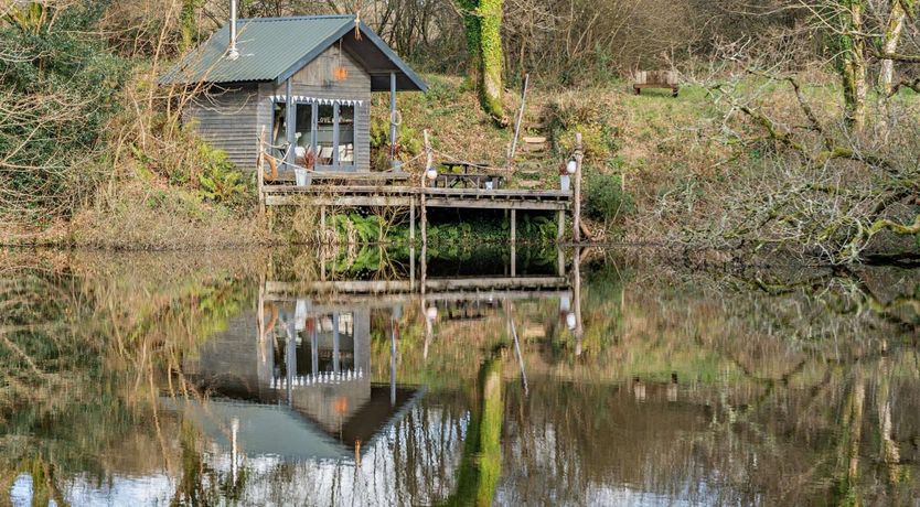 Photo of 3 Bed in Swansea