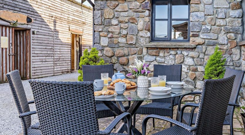 Photo of 3 Bed in Swansea