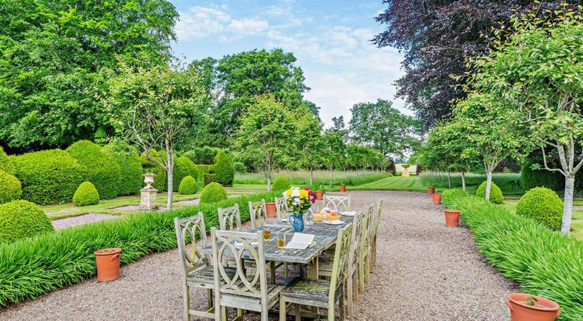 Photo of 14 Bed in Sugnall