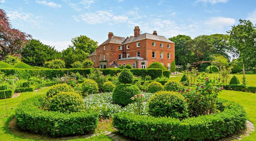 Photo of 14 Bed in Sugnall