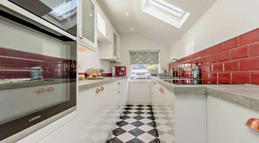 Photo of 4 Bed in Aberporth