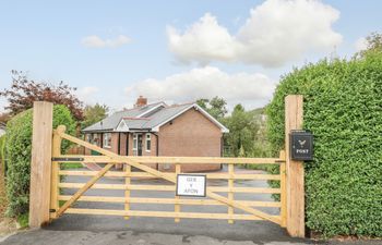 Ger Yr Afon Cottage Holiday Cottage