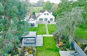 Howe Green Haven Holiday Cottage