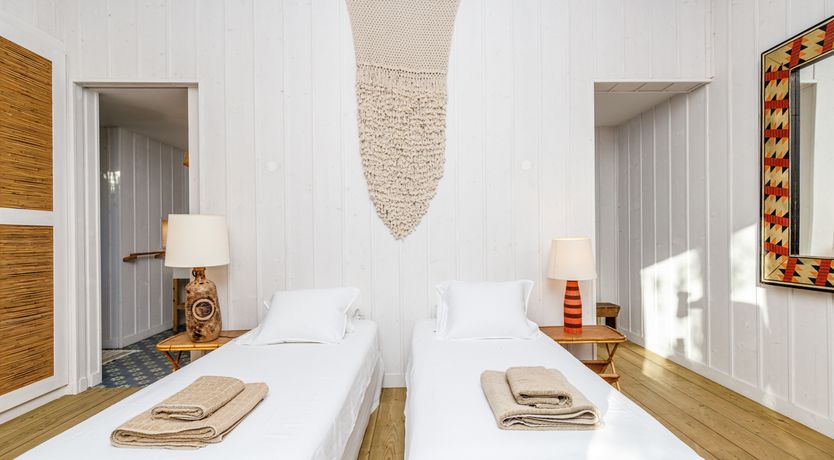 Photo of A Glance of Beauty