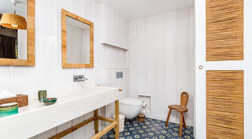 Photo of A Glance of Beauty