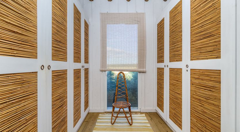 Photo of A Glance of Beauty