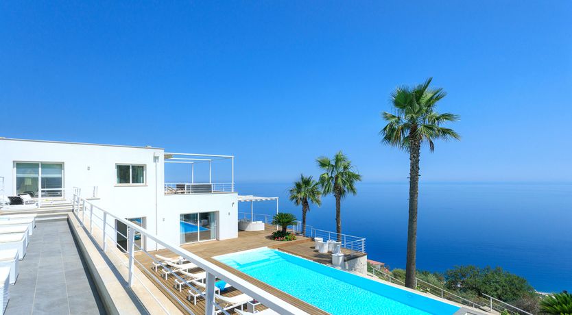 Photo of The Palazzo Approach