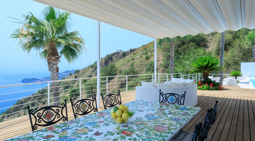 Photo of The Palazzo Approach