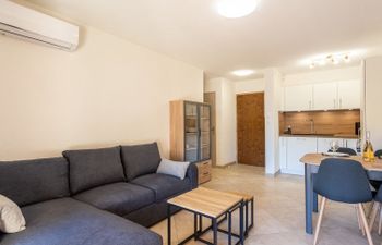 Les Regates Apartment 5 Holiday Home