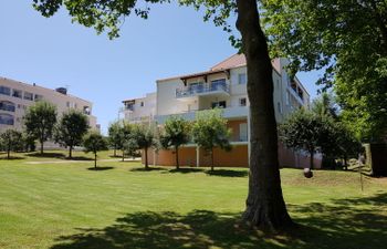 Jardins de Pontaillac Apartment 5 Holiday Home