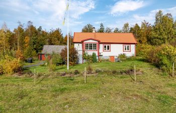 Skjutsmåla Holiday Home