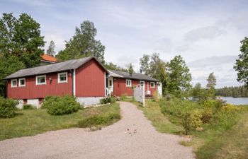 Lillsvängen Holiday Home