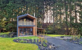 Photo of Luxe Timber Lodge & Pet Retreat