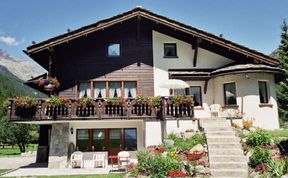 Photo of Chalet Sunstar Klein Apartment 2