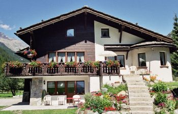 Chalet Sunstar Klein Apartment 2 Holiday Home