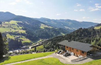 Chalet Holzerjuwel Holiday Home