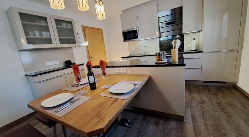 Photo of Leon Apartment 2
