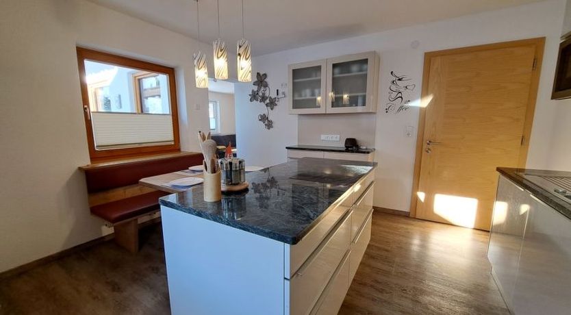 Photo of Leon Apartment 2