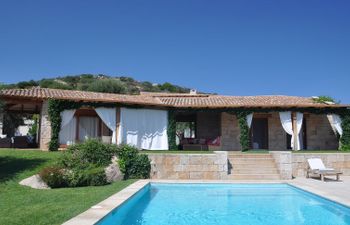 Ville Giardnini d'Aldia (TEO458) Holiday Home