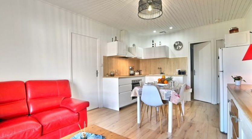 Photo of Les Cariatides