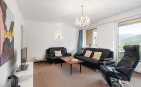 Photo of Regina Apt Golfblick