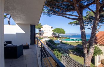 Villa L'Effet Mer Holiday Home