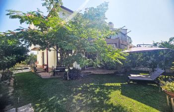Id&la Holiday Home