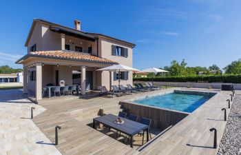 Villa Shea Holiday Home