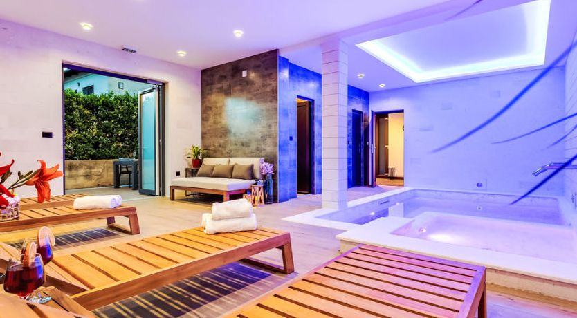 Photo of Luxury Villa Terra Maiorum Apartment 3