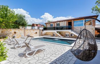 Villa Frane Holiday Home