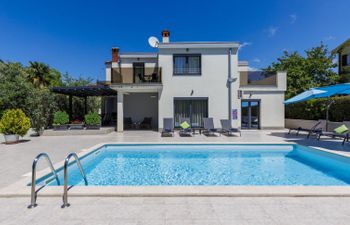 Villa Romina Holiday Home