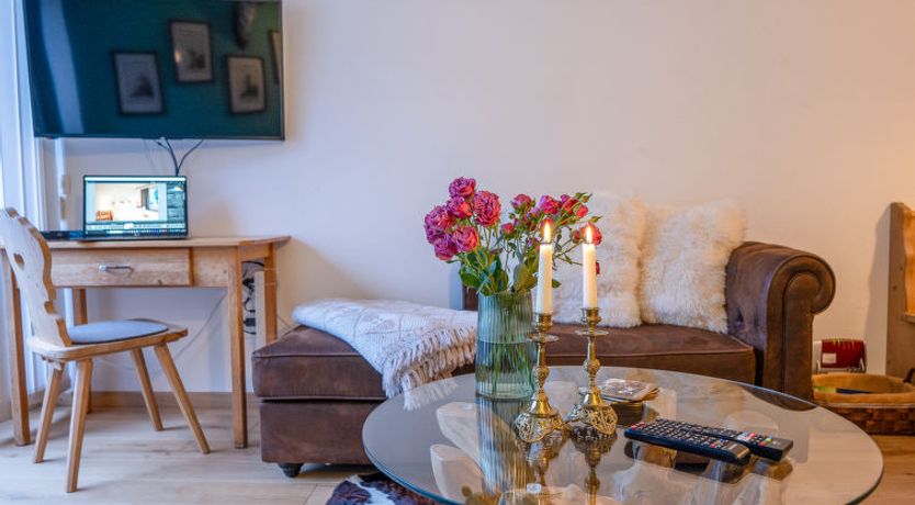 Photo of Chesa Narcissa F4