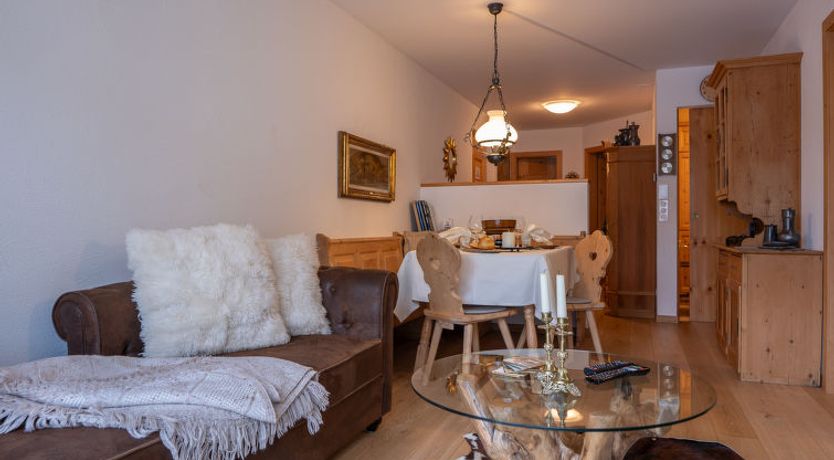 Photo of Chesa Narcissa F4